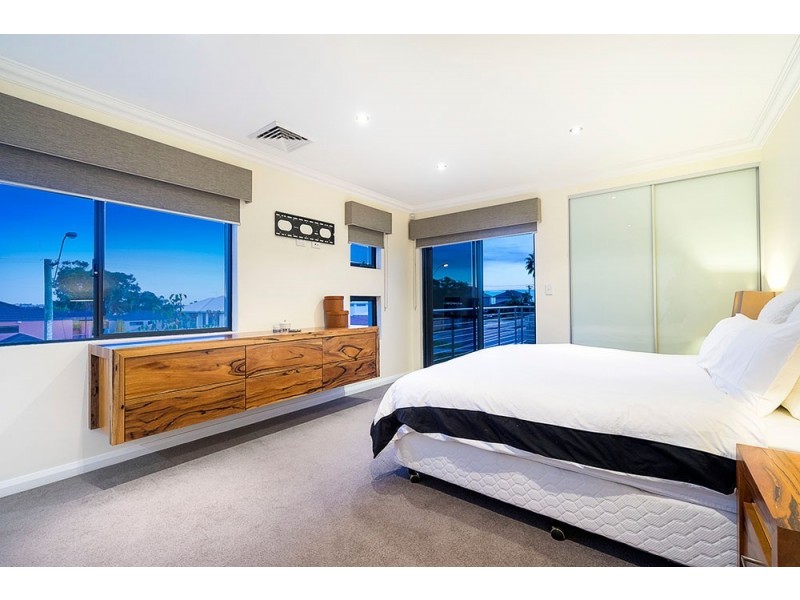 114 Sackville Tce, Doubleview WA 6018