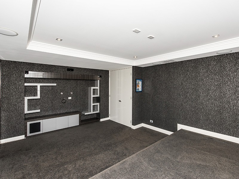 18 Tivoli Drive, Stirling WA 6021