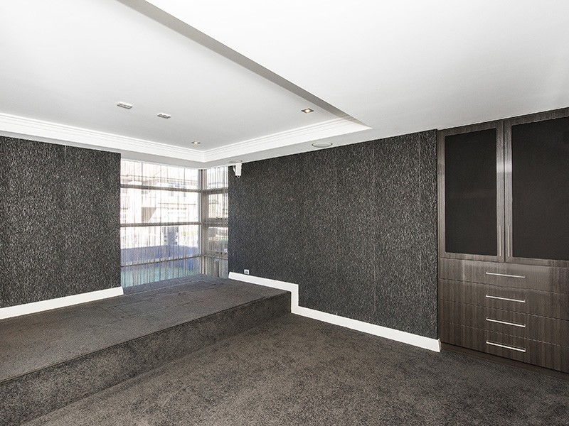 18 Tivoli Drive, Stirling WA 6021