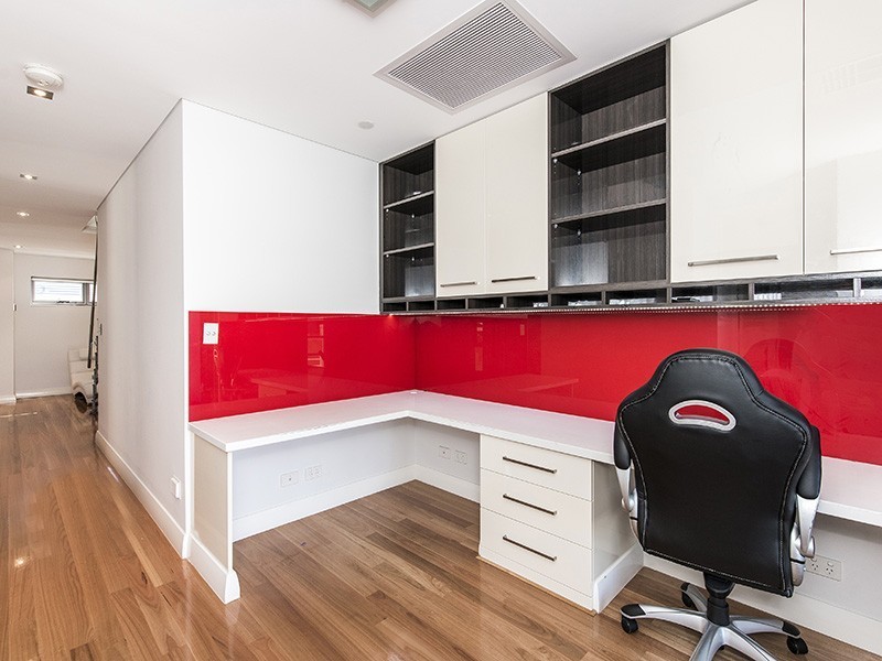 18 Tivoli Drive, Stirling WA 6021