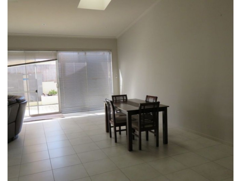 10 Sealey Way, Ellenbrook WA 6069