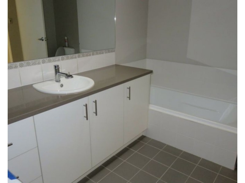 10 Sealey Way, Ellenbrook WA 6069