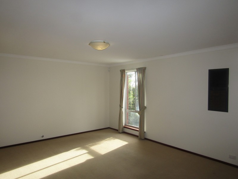 19 Treswell Court, Karrinyup WA 6018