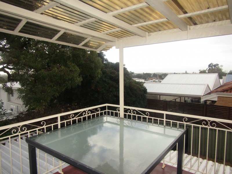 19 Treswell Court, Karrinyup WA 6018