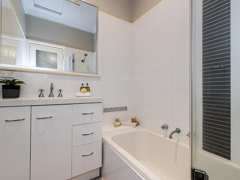 182 Ravenscar Street, Doubleview WA 6018