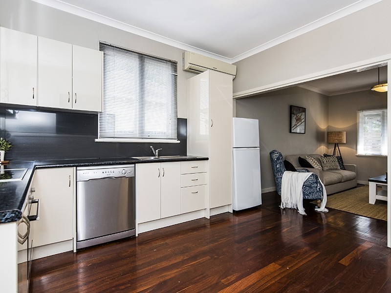 182 Ravenscar Street, Doubleview WA 6018