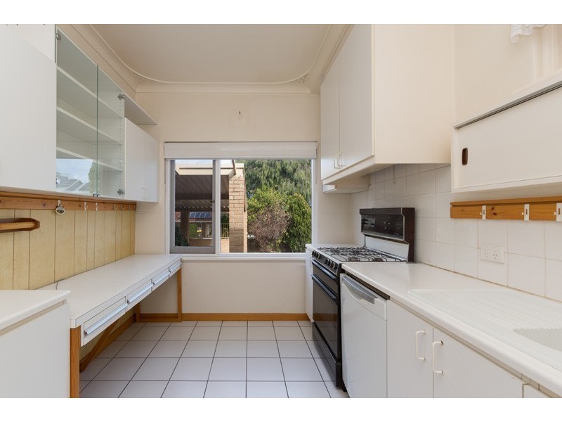 8 Howie Street, Woodlands WA 6018