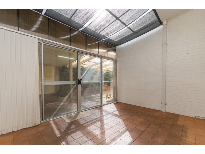 8 Howie Street, Woodlands WA 6018