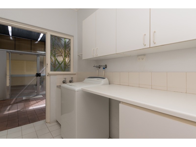 8 Howie Street, Woodlands WA 6018