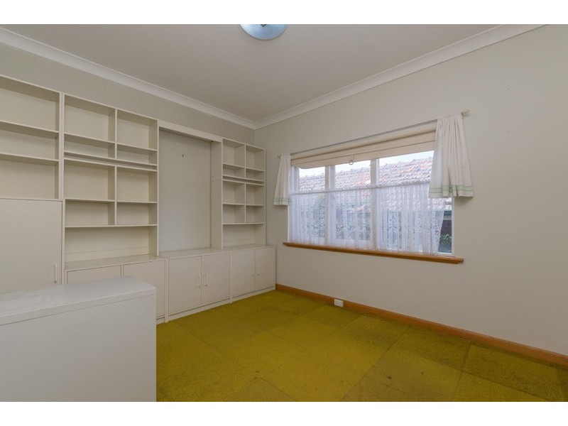 8 Howie Street, Woodlands WA 6018