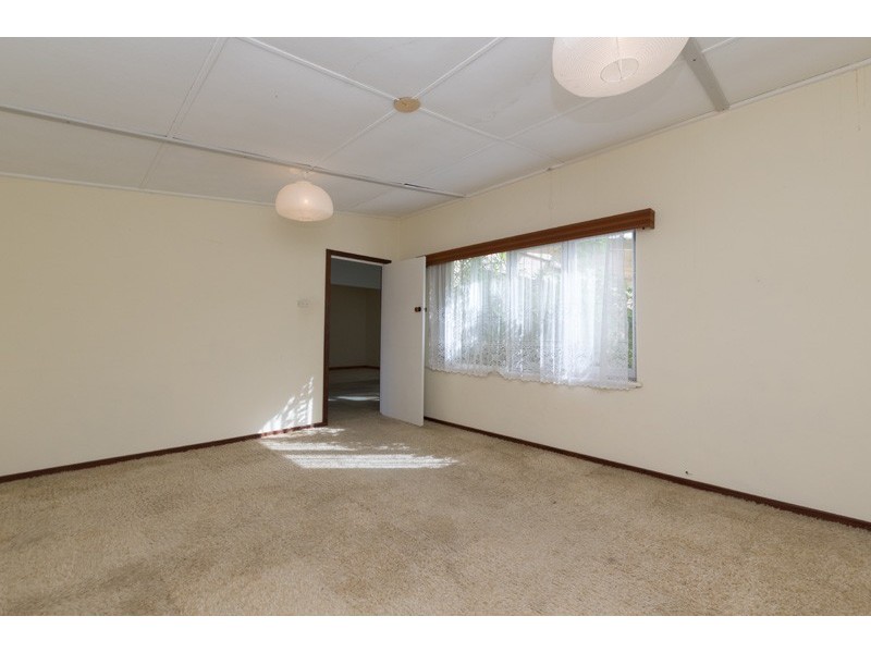 8 Howie Street, Woodlands WA 6018