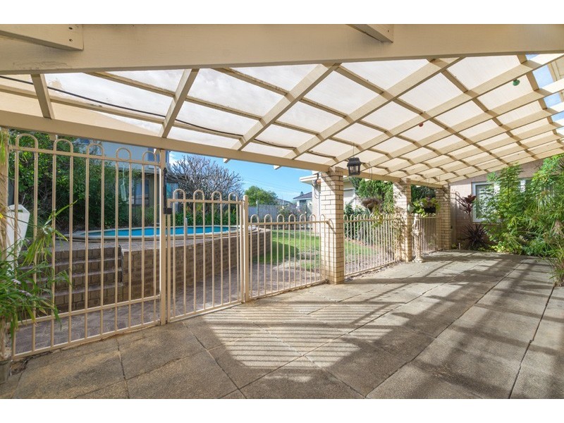 8 Howie Street, Woodlands WA 6018