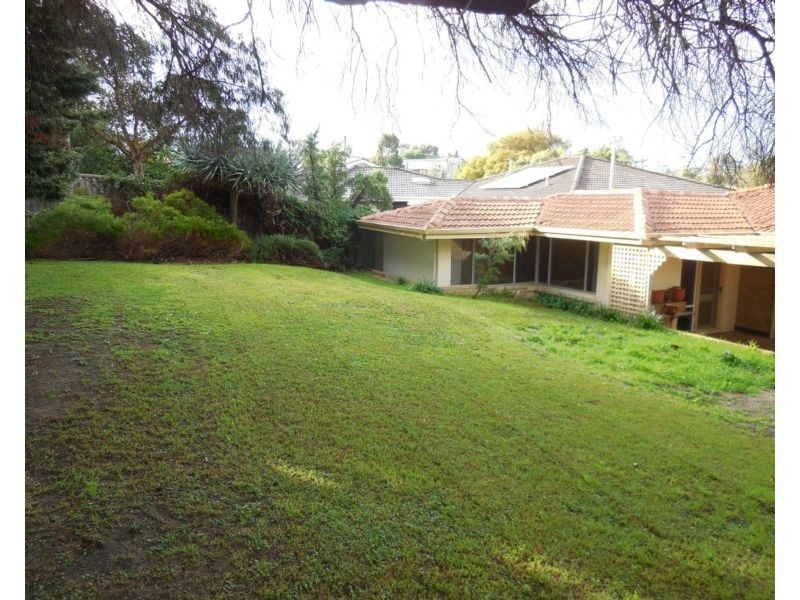 10 Caenby Close (132 Karrinyup Road), Karrinyup WA 6018
