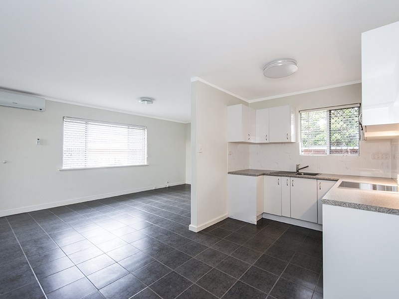 1/25 Heard Way, Glendalough WA 6016