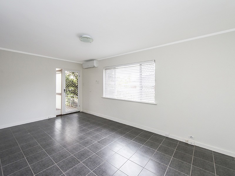1/25 Heard Way, Glendalough WA 6016