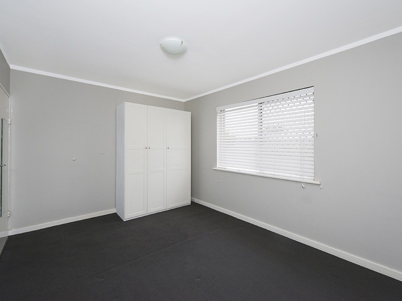 1/25 Heard Way, Glendalough WA 6016