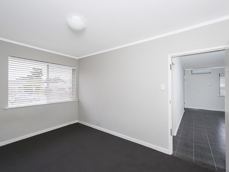 1/25 Heard Way, Glendalough WA 6016