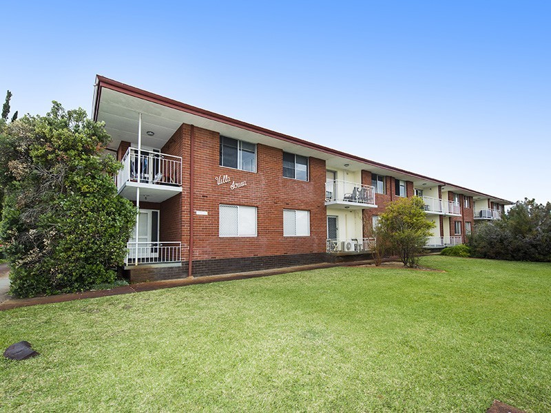 1/25 Heard Way, Glendalough WA 6016