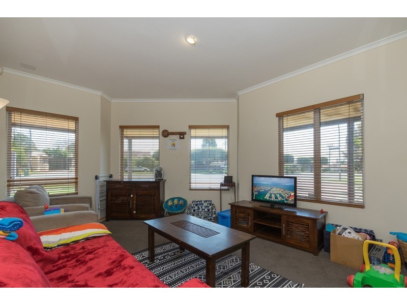 31 Birralee Loop, Innaloo WA 6018