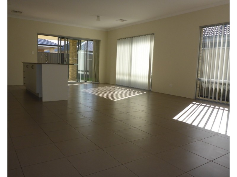 20 Minikin Drive, Aveley WA 6069