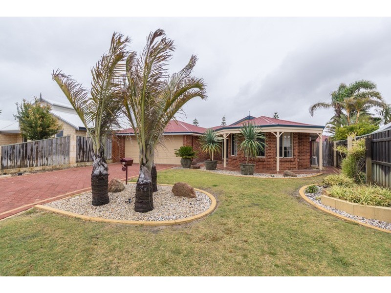 4 Dakar Way, Mindarie WA 6030