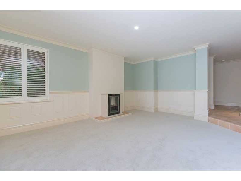 4 Dakar Way, Mindarie WA 6030