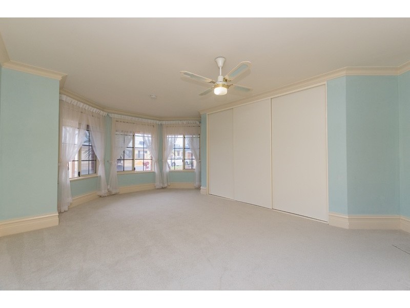 4 Dakar Way, Mindarie WA 6030