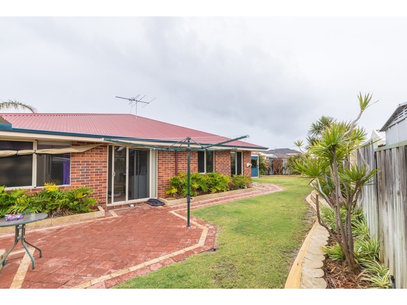 4 Dakar Way, Mindarie WA 6030