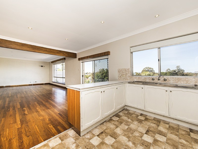 44 Carrick Street, Woodlands WA 6018