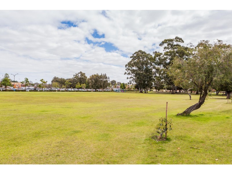 11A Irwin Road, Embleton WA 6062