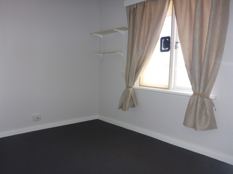 5 Dixon Street, Embleton WA 6062