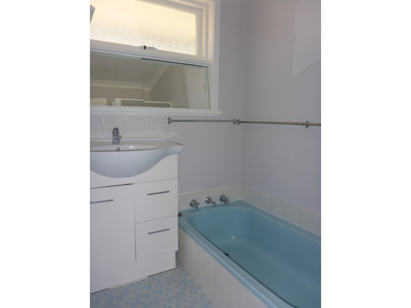 5 Dixon Street, Embleton WA 6062