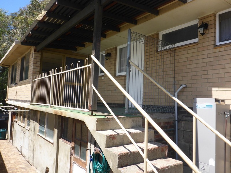 5 Dixon Street, Embleton WA 6062