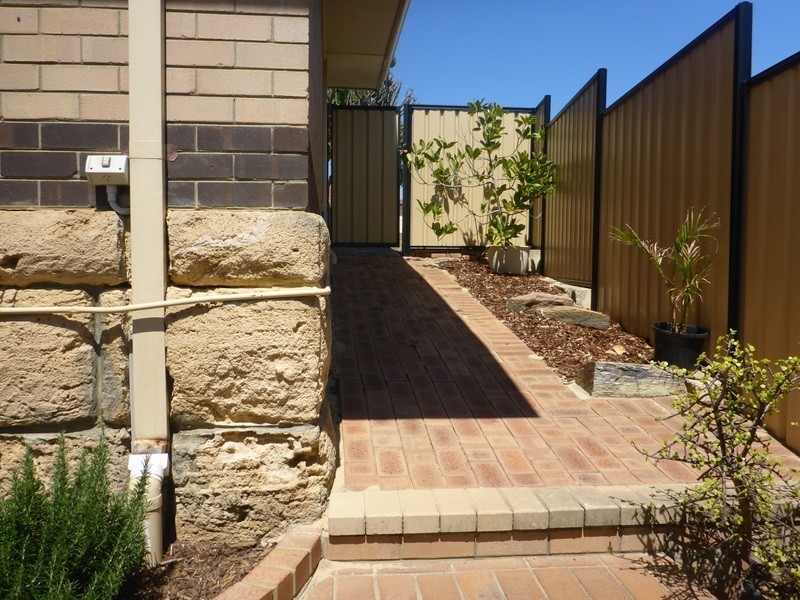 5 Dixon Street, Embleton WA 6062