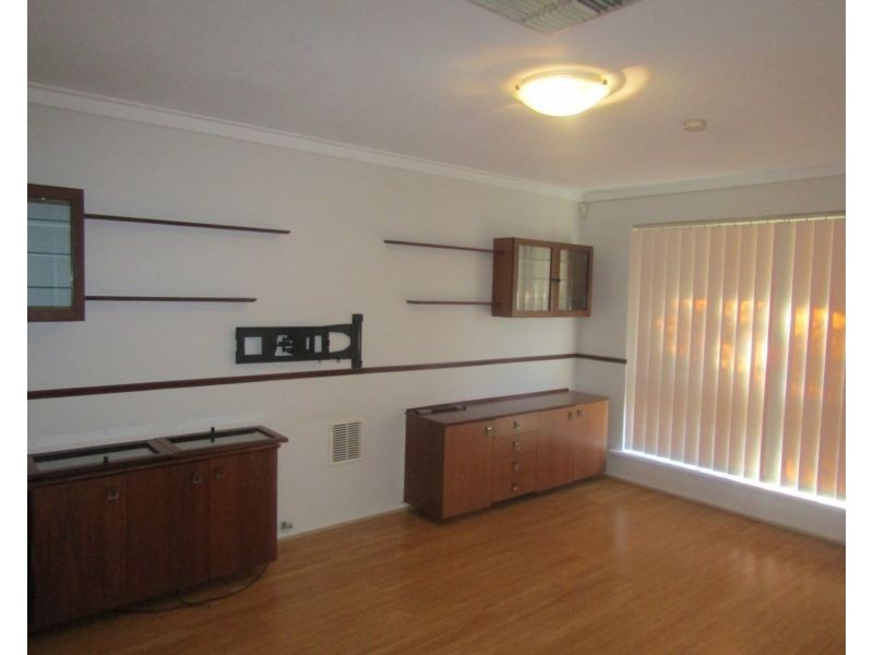 15 Althorne Way, Girrawheen WA 6064