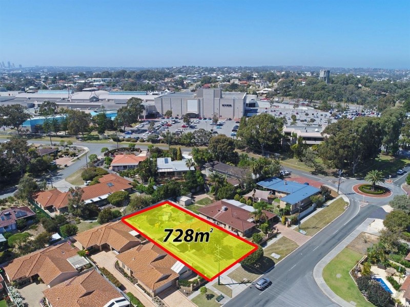 40 Burroughs Road, Karrinyup WA 6018