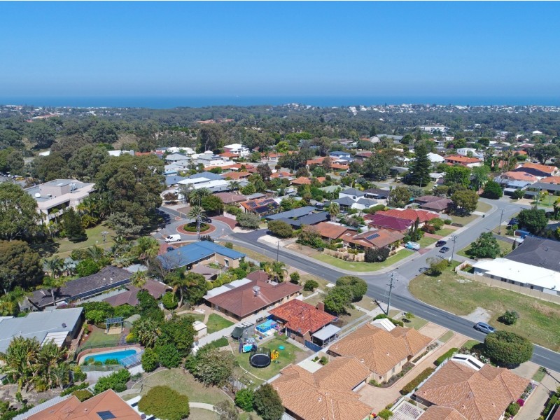 40 Burroughs Road, Karrinyup WA 6018