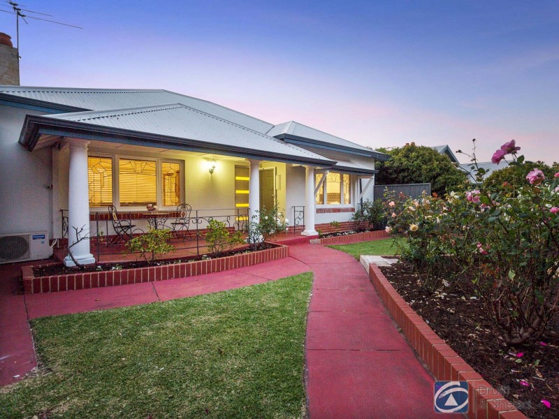 15 Lynton Street, Doubleview WA 6018