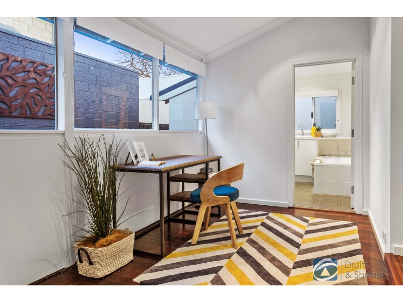 15 Lynton Street, Doubleview WA 6018