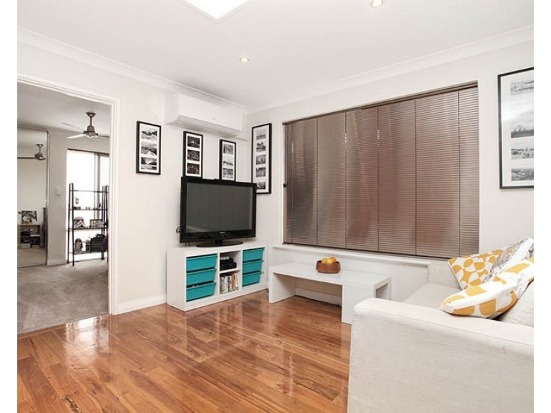 28 Kallaroo Place, Kallaroo WA 6025