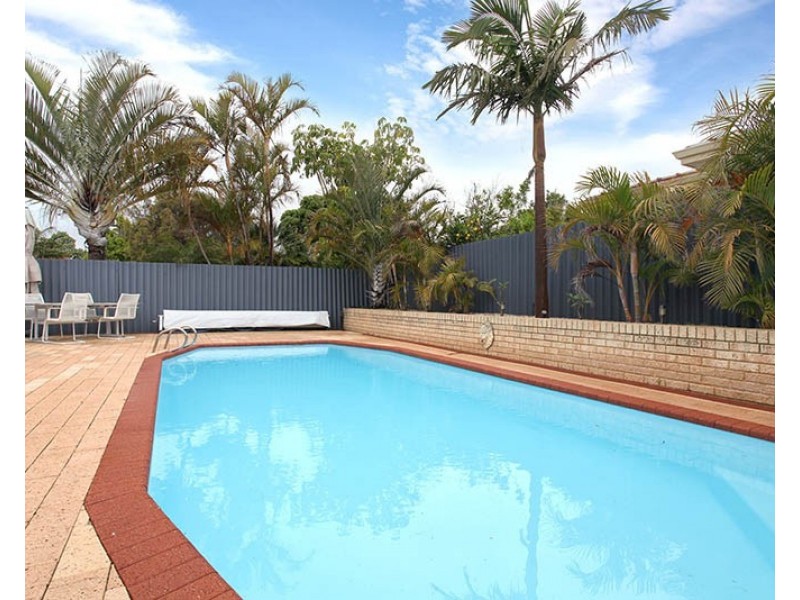 28 Kallaroo Place, Kallaroo WA 6025