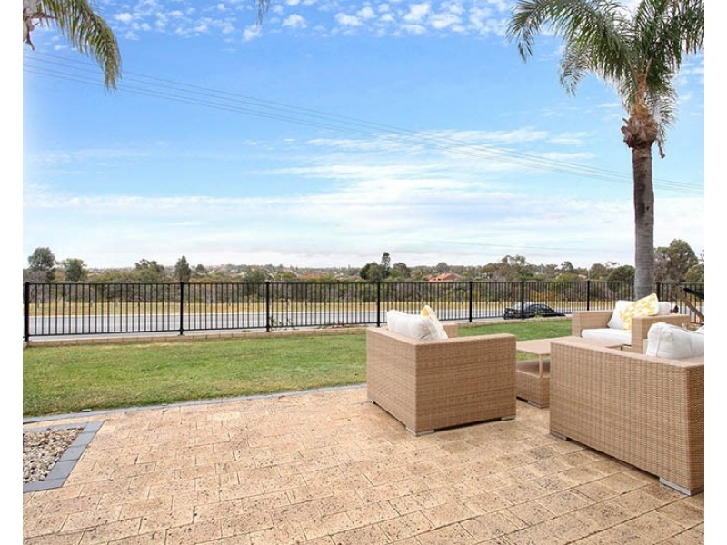 28 Kallaroo Place, Kallaroo WA 6025