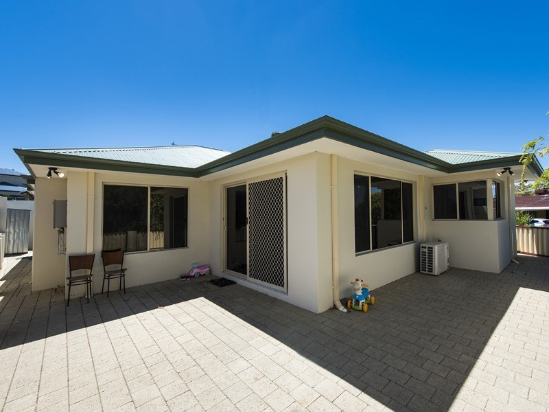 49A Rochester Circle, Balga WA 6061