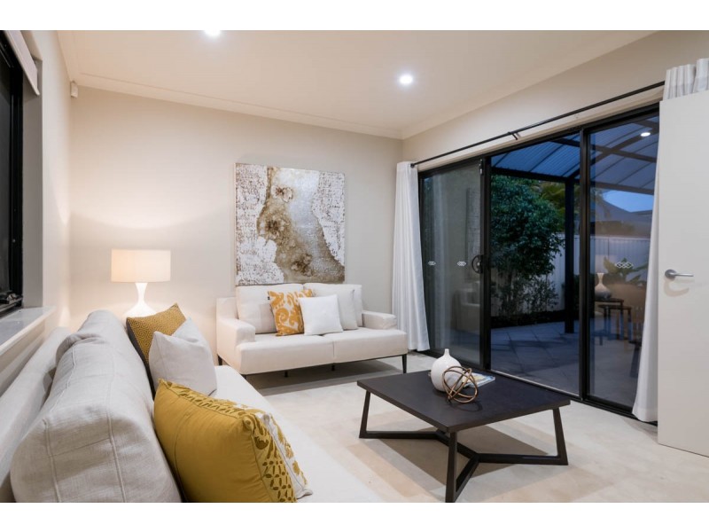 3 Lassia Walk, Stirling WA 6021