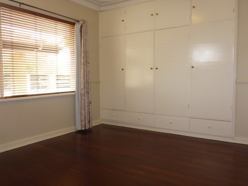 34 Norma Road, Alfred Cove WA 6154