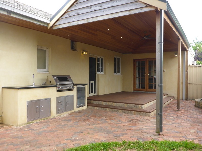 34 Norma Road, Alfred Cove WA 6154