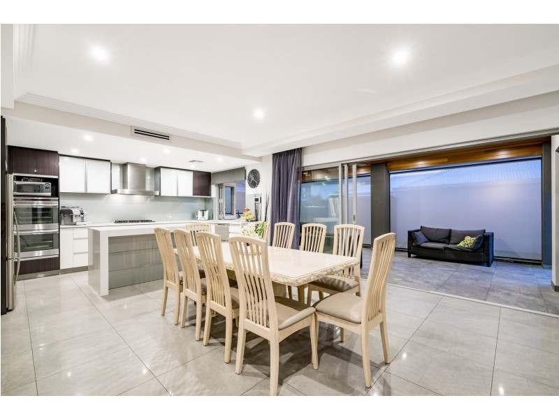 18 Clubb Street, Karrinyup WA 6018