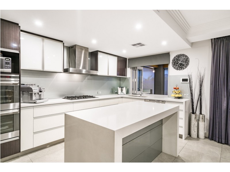 18 Clubb Street, Karrinyup WA 6018