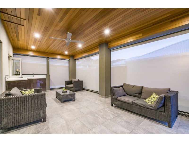 18 Clubb Street, Karrinyup WA 6018