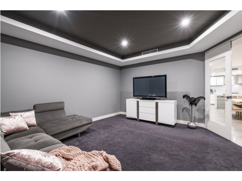 18 Clubb Street, Karrinyup WA 6018